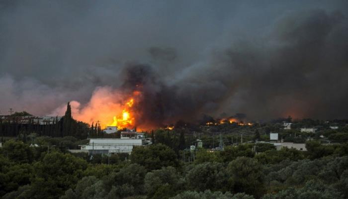 اليونان: الحرائق حصدت أرواح 88 شخص حتي الأن